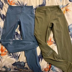 Fleo leggings romey.  Medium 25 inseam